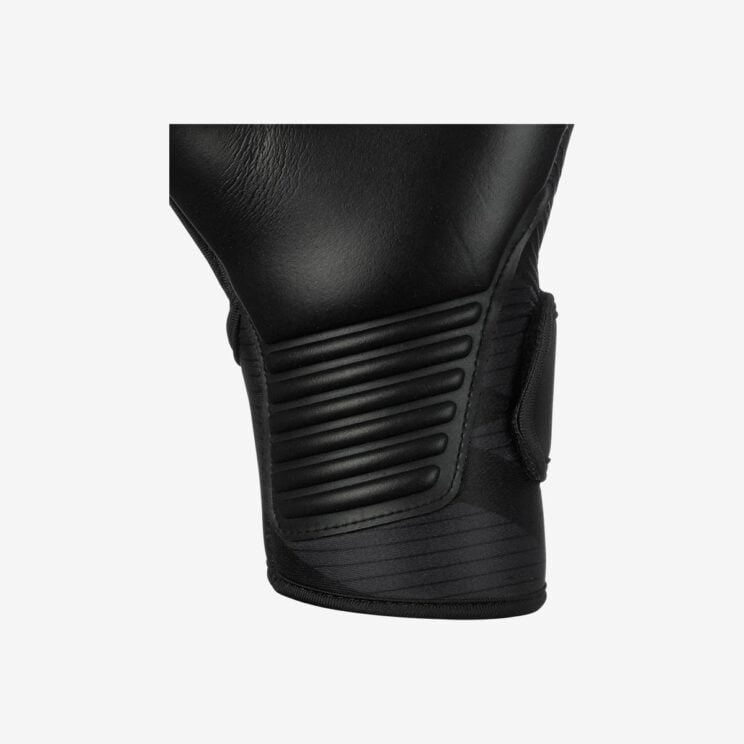 black red 90 Flexi Pro v24 gloves closeup